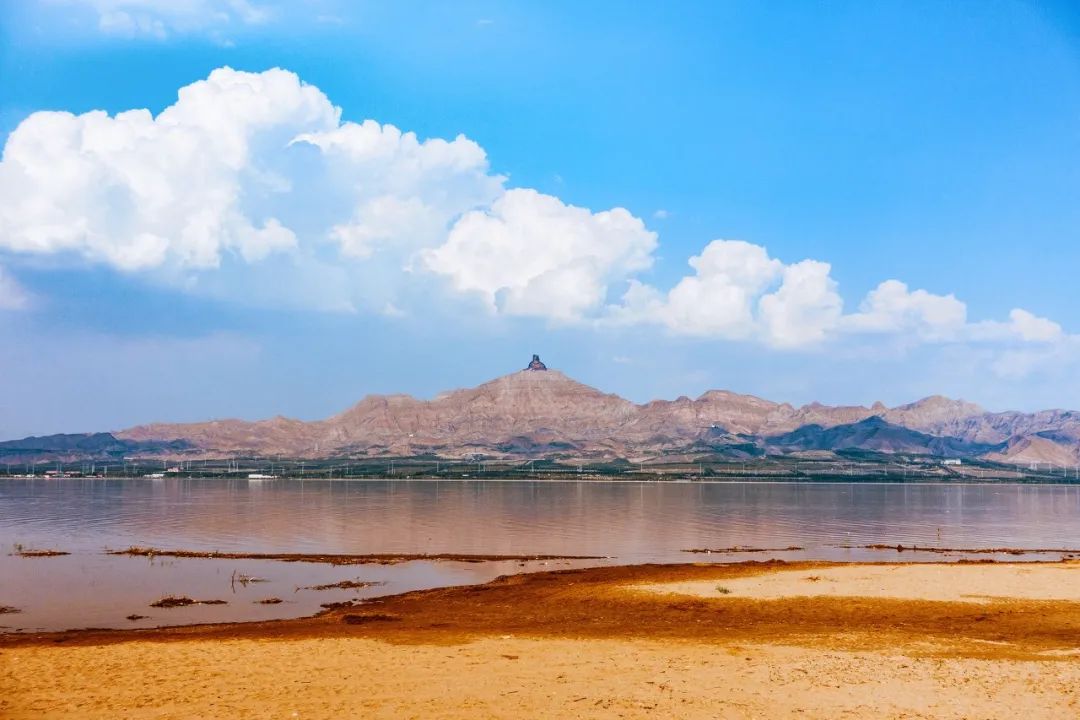 乌海,内蒙古画卷中的碧水蓝天与生命之歌